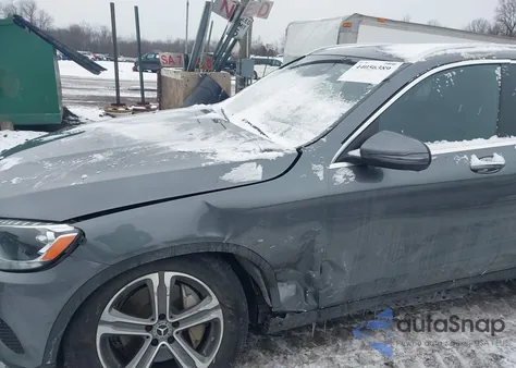 2018 Mercedes-Benz Glc 300 4Matic из США, поврежденный, VIN WDC0G4KB5JF475637